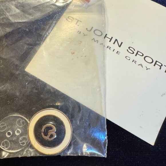 ST. JOHN BY Marie Gray Vintage Replacement Buttons 4 Pc. Bundle New With Tags - Picture 2 of 9